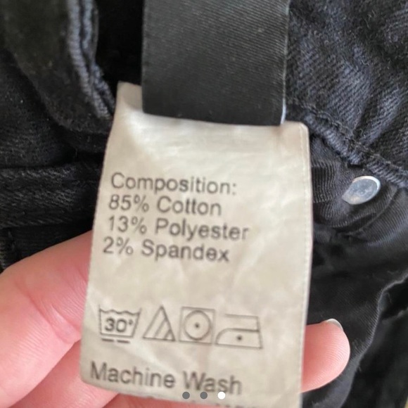 BLACK RIPPED JEANS - Picture 3 of 3